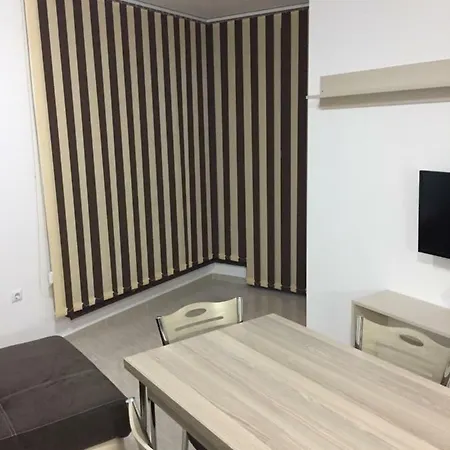 калабрия Apartamento *